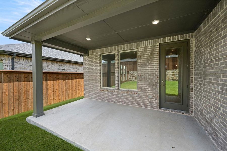 2219 Shady Elm- Patio-1 2219 Shady Elm- Patio-1