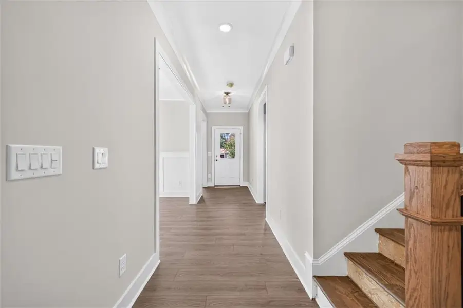 Spacious, unfurnished interior of a new home in , Gainesville (Image 24).