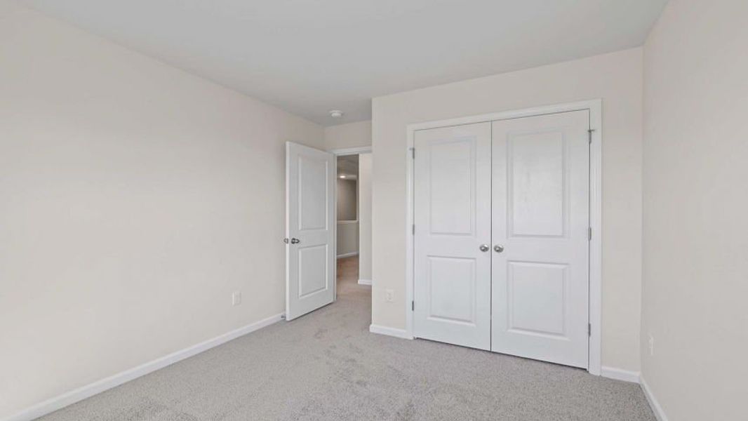 Spacious, unfurnished interior of a new home in Covington Village, Greer (Image 29).