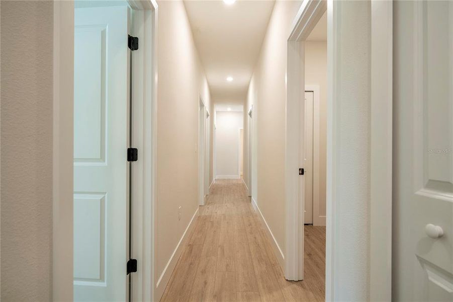 Spacious, unfurnished interior of a new home in , Orlando (Image 20).