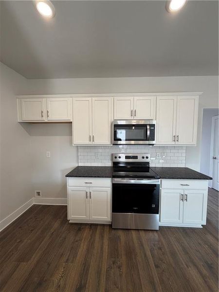 Furnished interior view inside a new home in , Cartersville (Image 5).