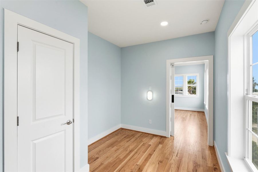 Spacious, unfurnished interior of a new home in , Tiki Island (Image 33). Spacious, unfurnished interior of a new home in , Tiki Island (Image 33).