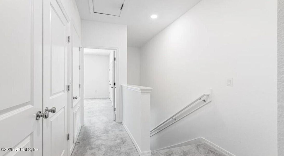 Spacious, unfurnished interior of a new home in Sabal Terrace, Jacksonville (Image 22).