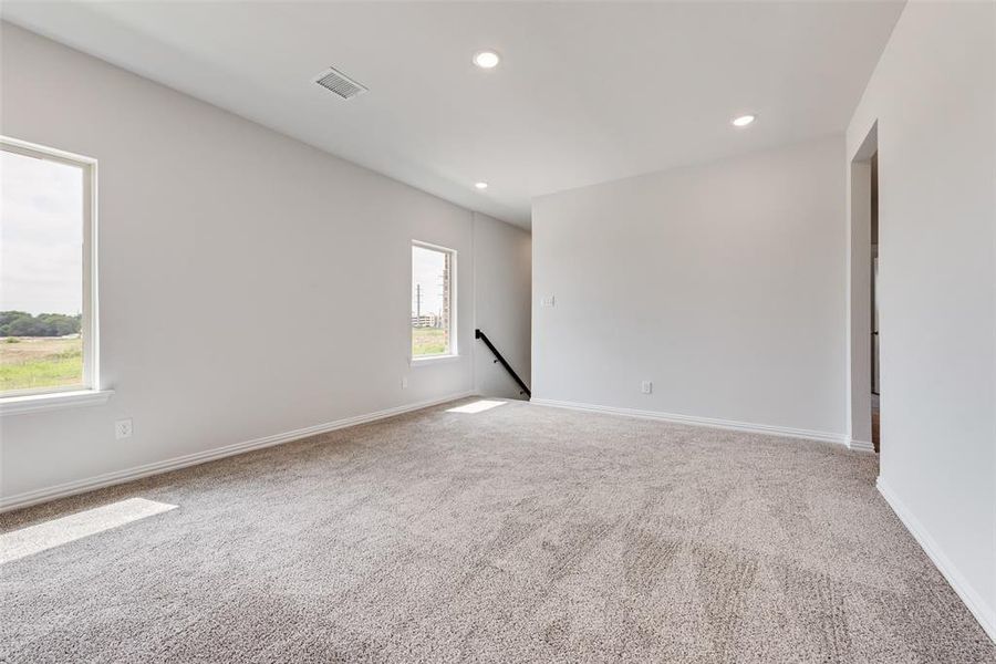 Spacious, unfurnished interior of a new home in Spiritas Ranch, Little Elm (Image 12).