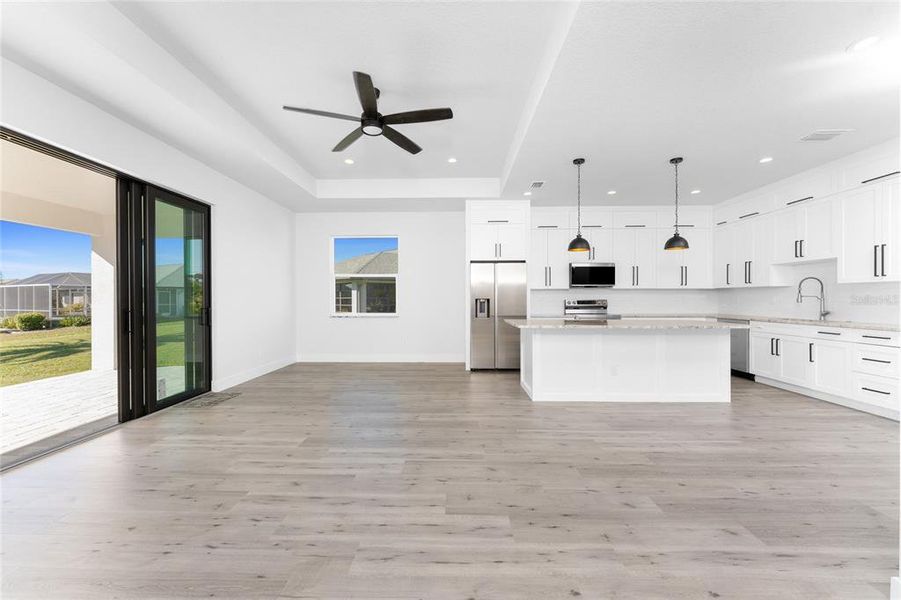 Spacious, unfurnished interior of a new home in , Rotonda West (Image 26).