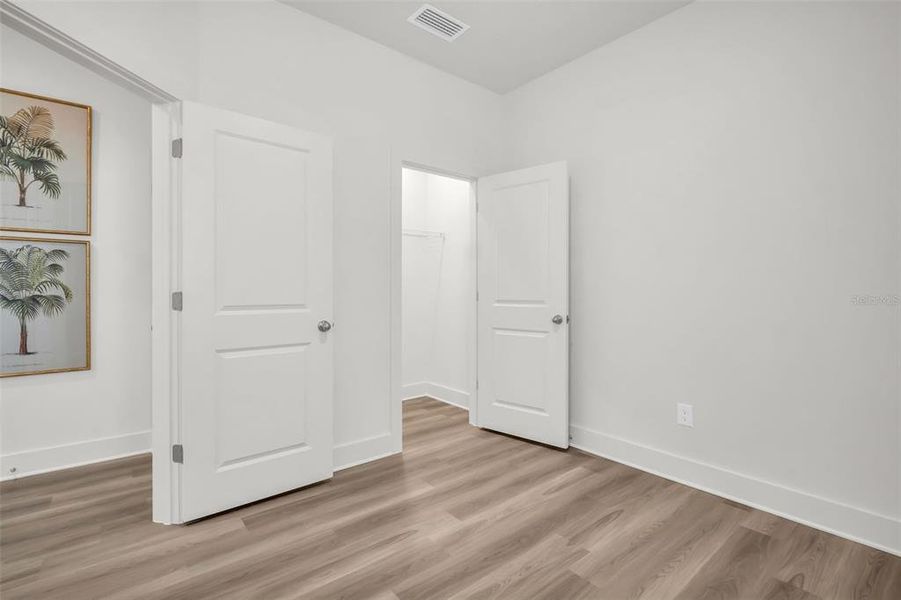 Spacious, unfurnished interior of a new home in , Hudson (Image 26).