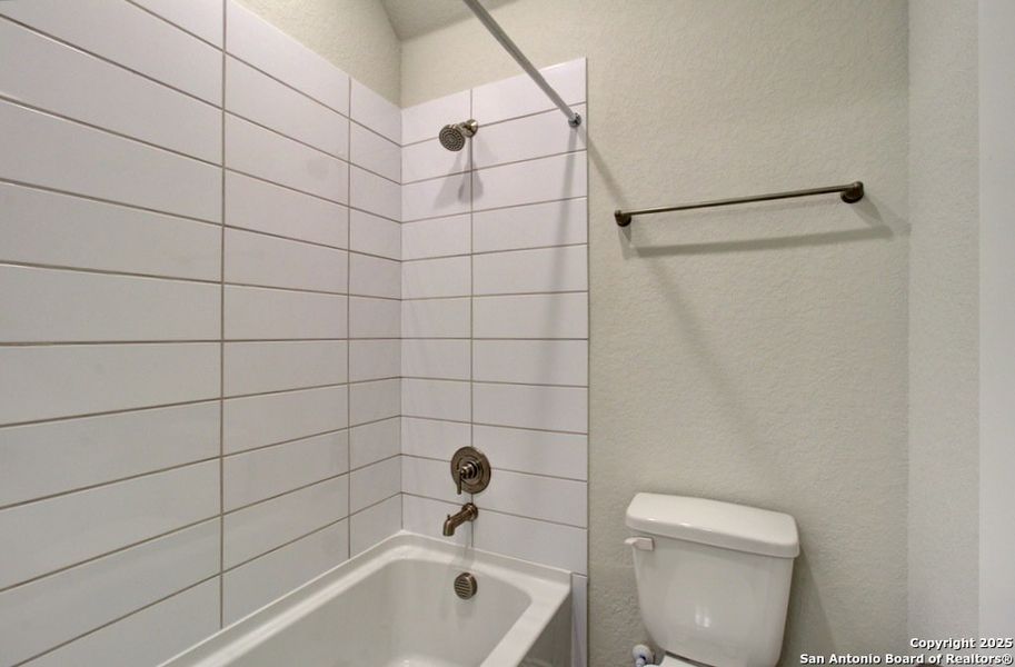 Image 28 of a home in Veranda.