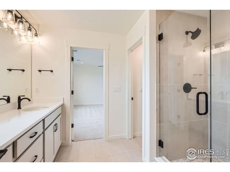 Image 23 of a home in Barefoot Lakes.