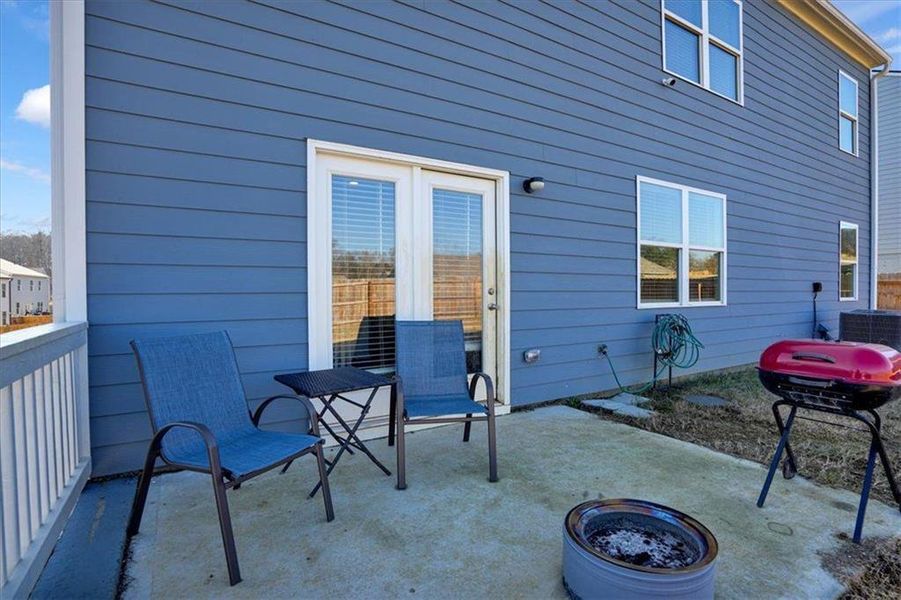 Exterior details and patio area of a home in , Dallas (Image 23).