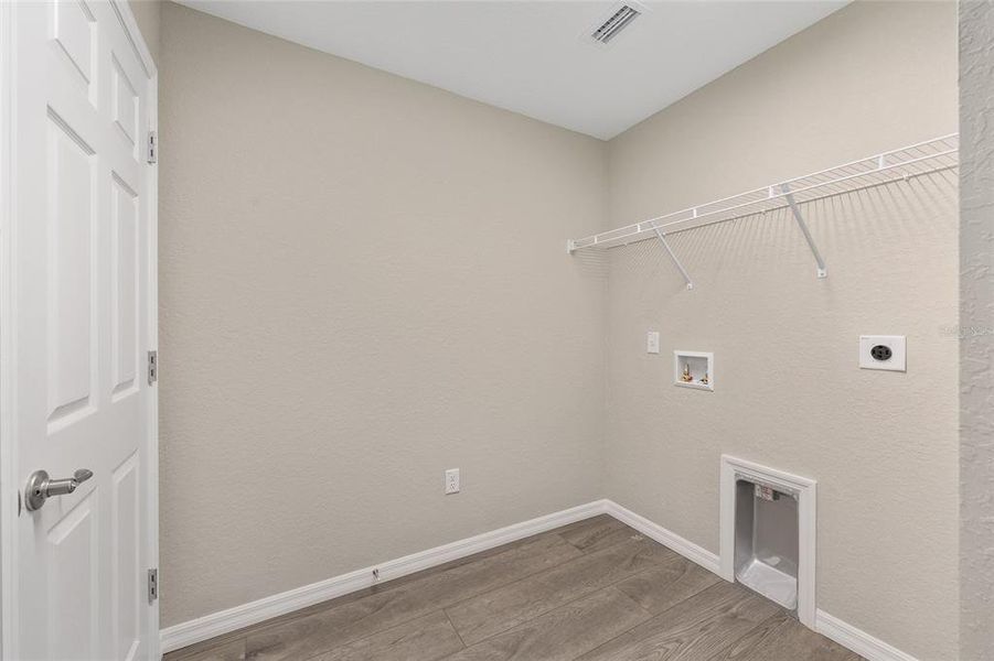 Spacious, unfurnished interior of a new home in , Dunnellon (Image 34). Spacious, unfurnished interior of a new home in , Dunnellon (Image 34).