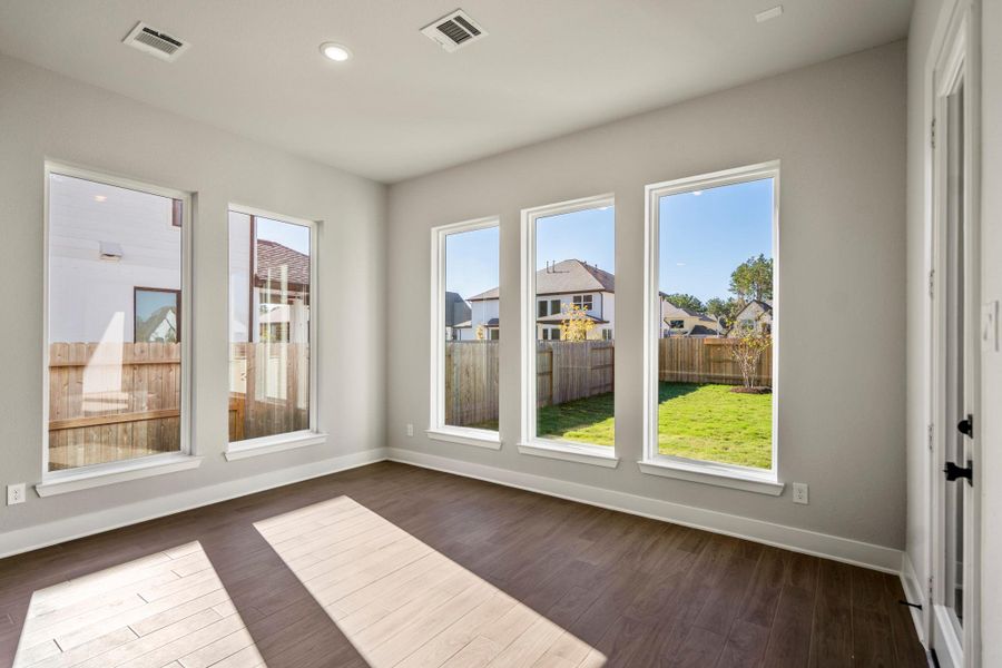 Spacious, unfurnished interior of a new home in Artavia 70′ Lots, Conroe (Image 32).