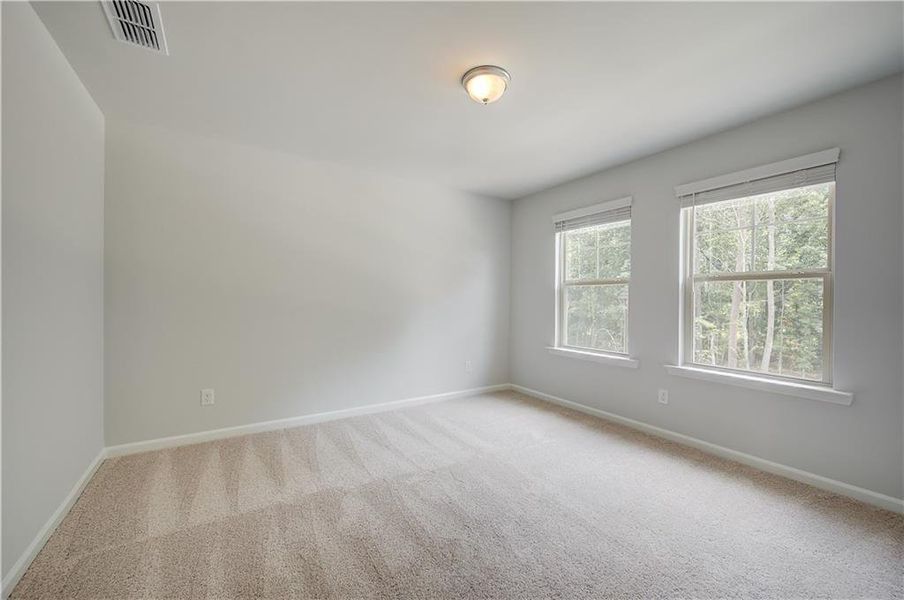 Spacious, unfurnished interior of a new home in Hamilton Lakes, Lawrenceville (Image 12).