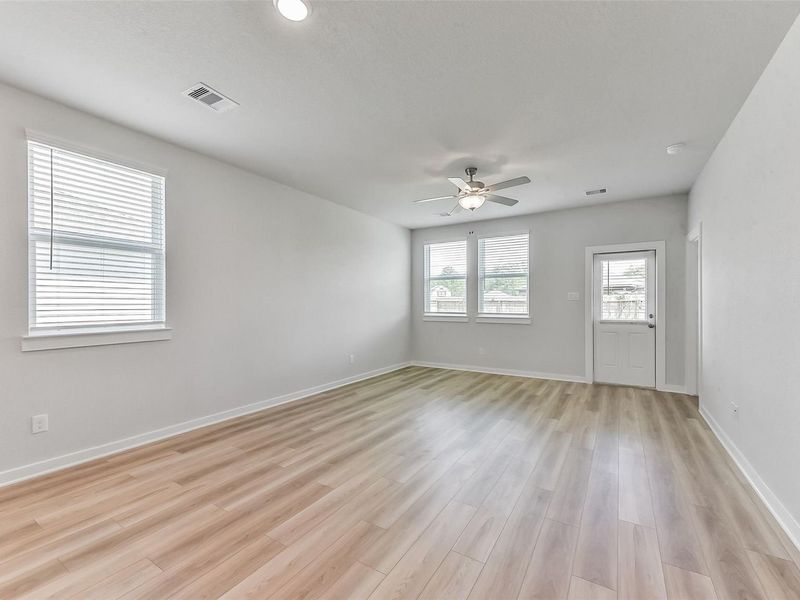 Spacious, unfurnished interior of a new home in Liberty Estates, Cleveland (Image 24).