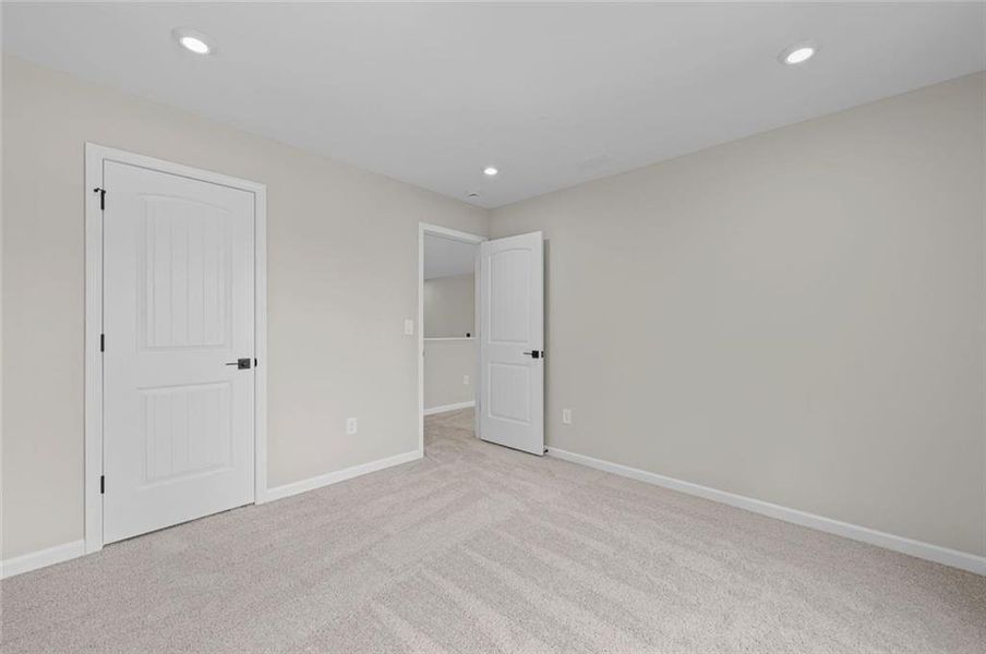 Spacious, unfurnished interior of a new home in Easton Park, Dallas (Image 39).