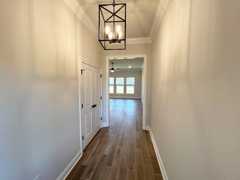 Spacious, unfurnished interior of a new home in Natureview, Freeport (Image 15).