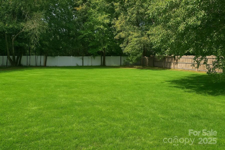 Natural landscape and outdoor views near in Charlotte (Image 35). Natural landscape and outdoor views near in Charlotte (Image 35).