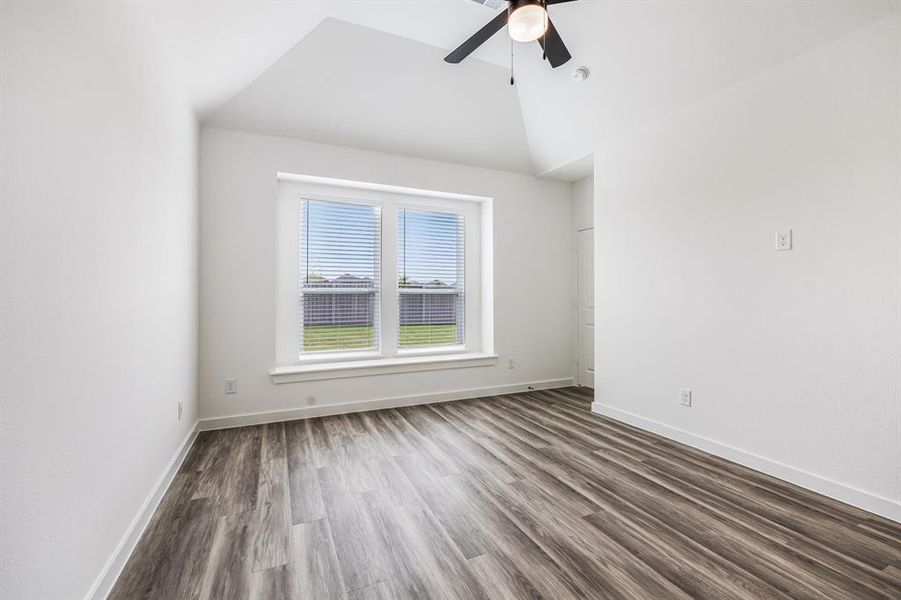 Spacious, unfurnished interior of a new home in , Aubrey (Image 26).