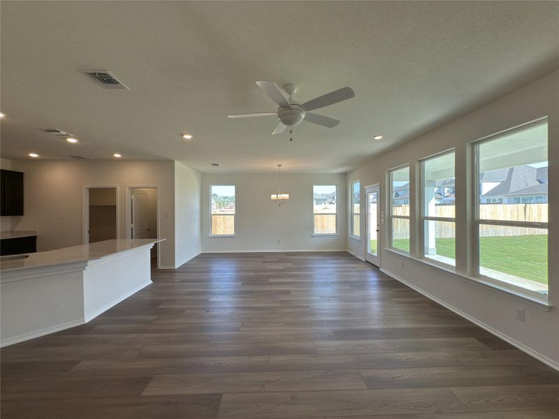 Spacious, unfurnished interior of a new home in River Bluff, Leander (Image 10). Spacious, unfurnished interior of a new home in River Bluff, Leander (Image 10).