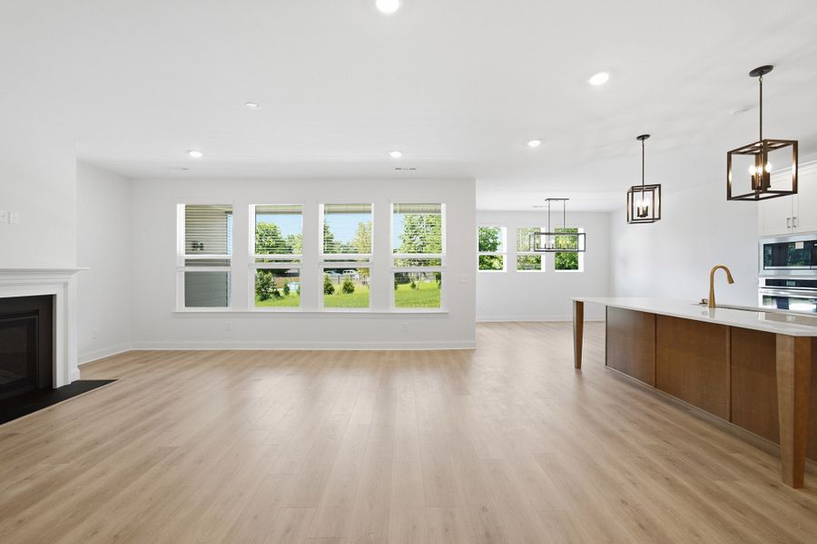 Spacious, unfurnished interior of a new home in Dorris Farm, White House (Image 46).