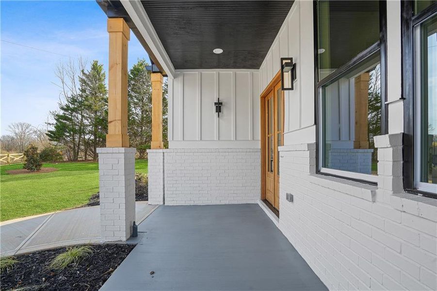 Exterior details and patio area of a home in , Hoschton (Image 3).