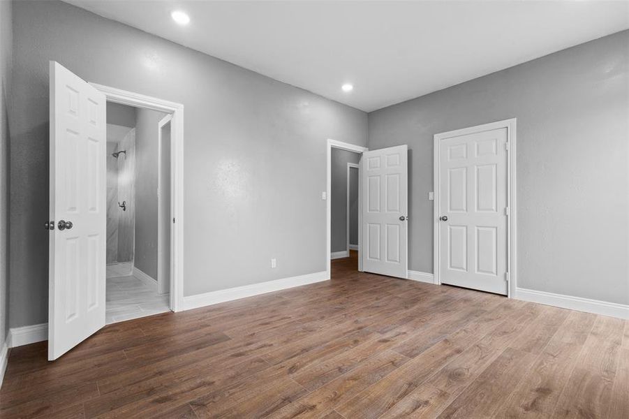 Spacious, unfurnished interior of a new home in , Rice (Image 15).