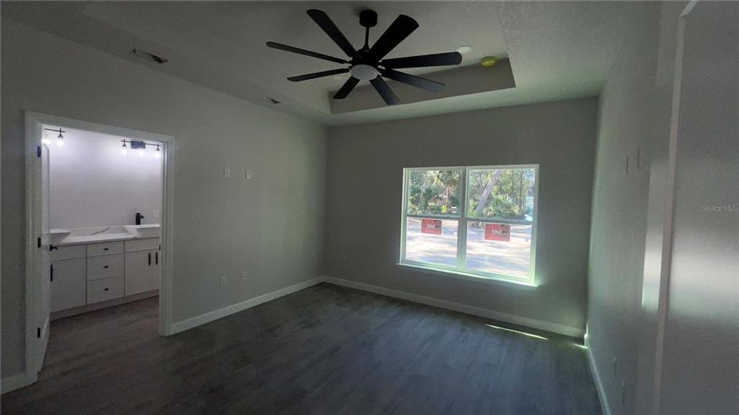 Spacious, unfurnished interior of a new home in , Chiefland (Image 18).
