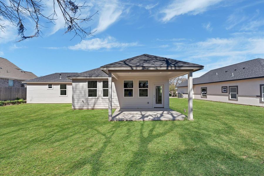 Front exterior of a new home in , Montgomery, TX, highlighting curb appeal (Image 21).