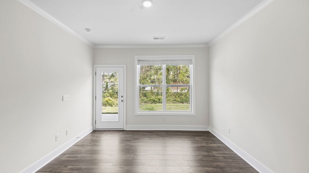 Spacious, unfurnished interior of a new home in Pleasant Grove, Weaverville (Image 10).