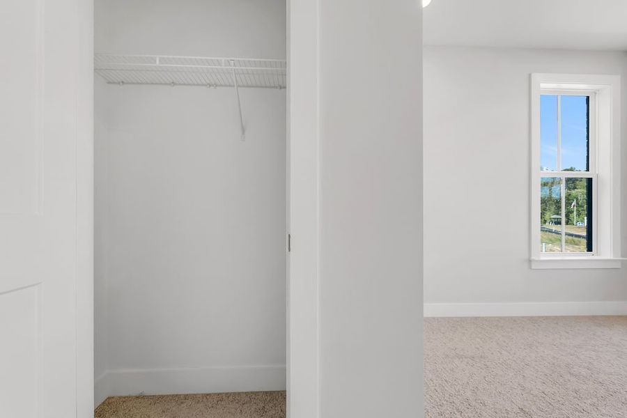 Spacious, unfurnished interior of a new home in Echo Park, Suwanee (Image 24).