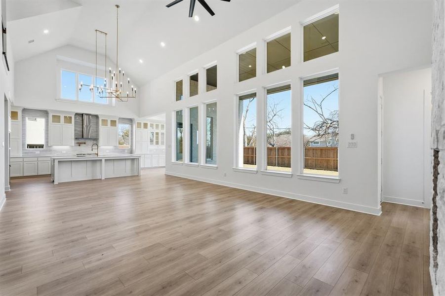 Spacious, unfurnished interior of a new home in Saddle Star Estates, Rockwall (Image 23). Spacious, unfurnished interior of a new home in Saddle Star Estates, Rockwall (Image 23).