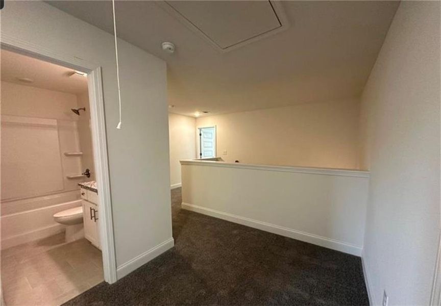 Spacious, unfurnished interior of a new home in Mulberry Summit, Flowery Branch (Image 13).