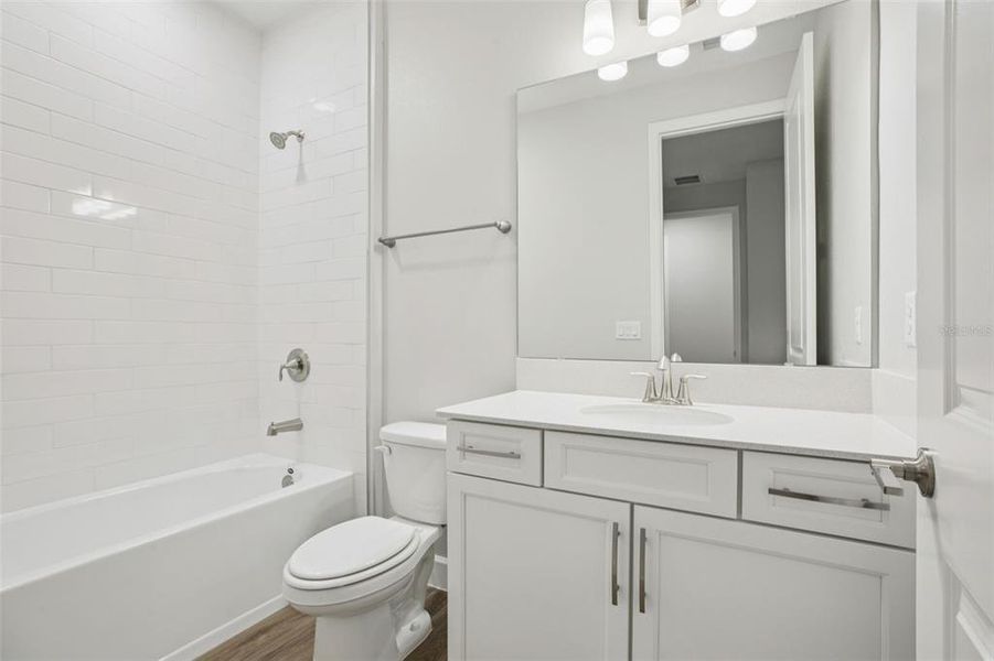 Furnished interior view inside a new home in Hawk's Overlook, Oviedo (Image 5).