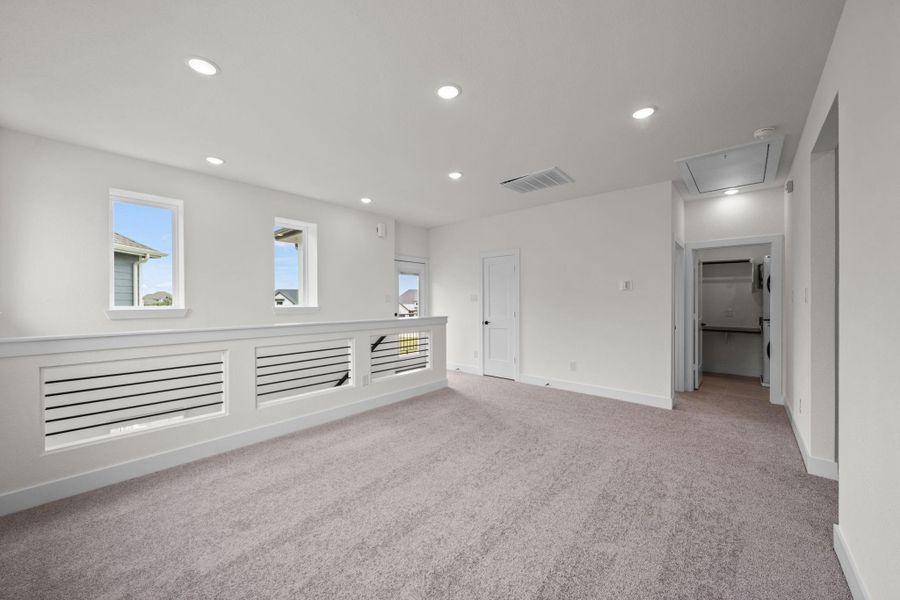 Spacious, unfurnished interior of a new home in , Katy (Image 17).