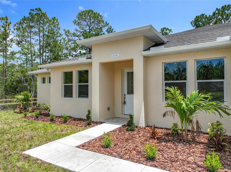 Exterior details and patio area of a home in , Orlando (Image 3). Exterior details and patio area of a home in , Orlando (Image 3).