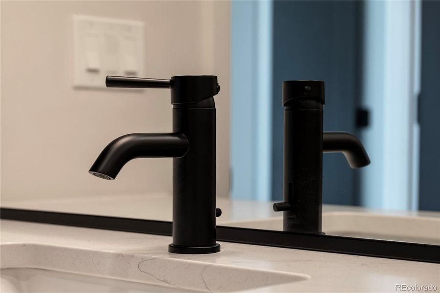 DIFFERENT UNIT // SAME FLOOR PLAN