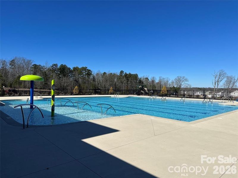 Community amenities in Nolen Farm, Gastonia (Image 29).