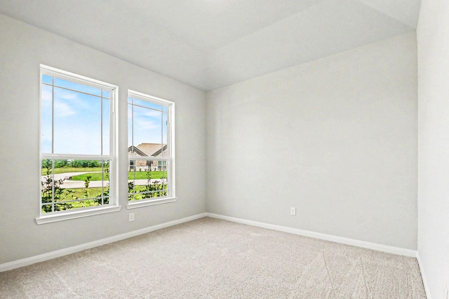 Spacious, unfurnished interior of a new home in , Bay City (Image 14).