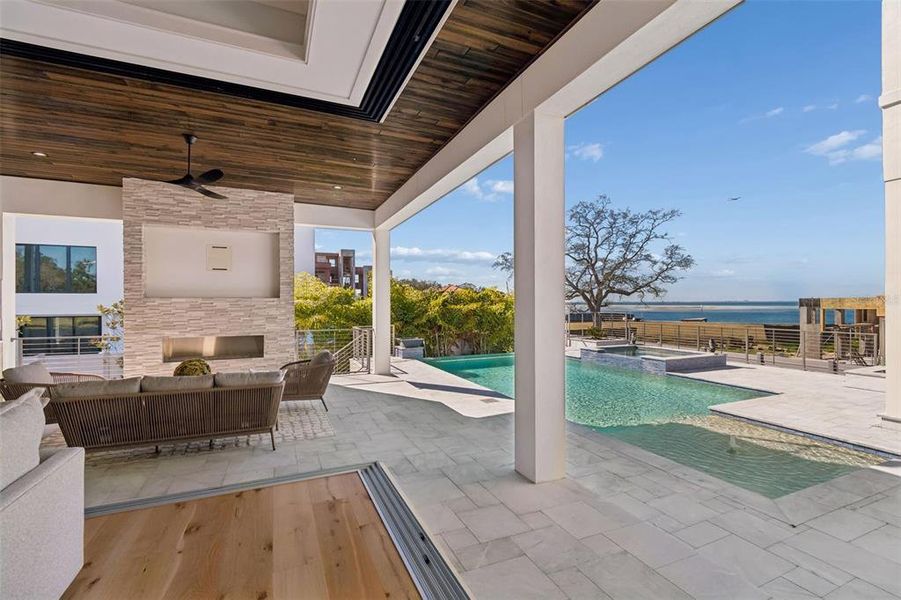 Exterior details and patio area of a home in , Tampa (Image 37).