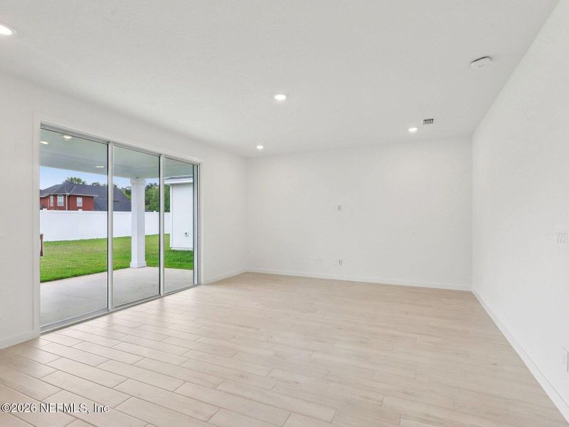 Spacious, unfurnished interior of a new home in Cypress Meadows - Signature Series, Jacksonville (Image 8).