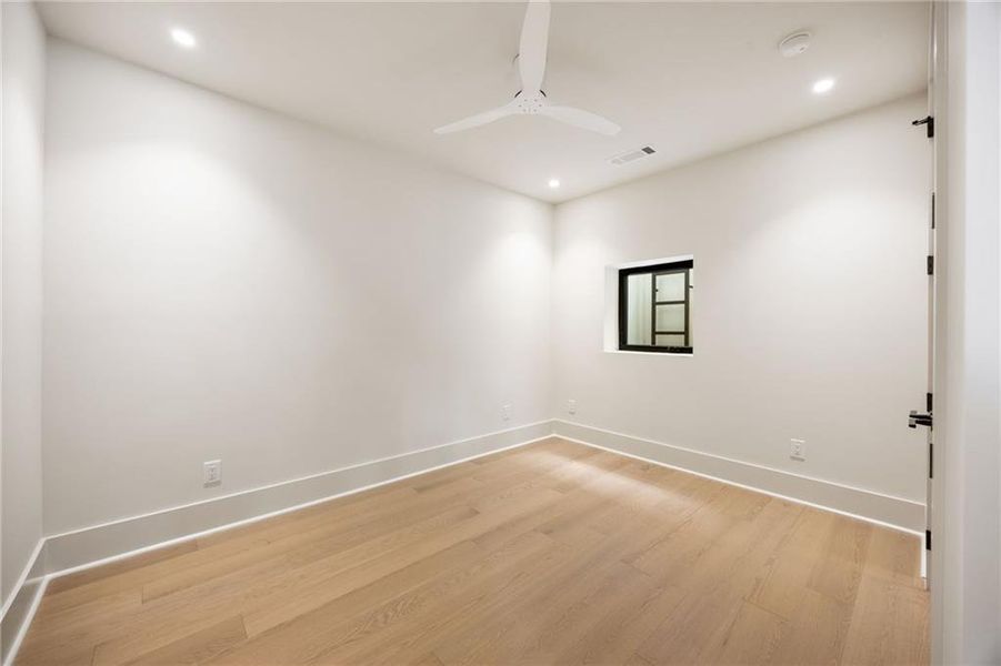 Spacious, unfurnished interior of a new home in , Atlanta (Image 22).