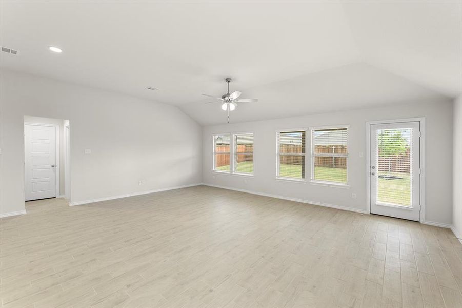 15. 3233 Timineri - Family (2)