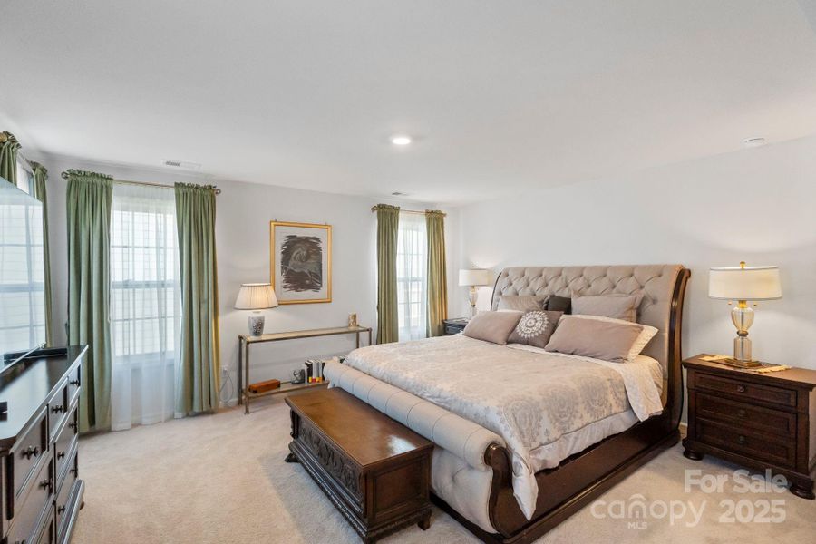 Furnished interior view inside a new home in Sylvan Creek, Denver (Image 43). Furnished interior view inside a new home in Sylvan Creek, Denver (Image 43).