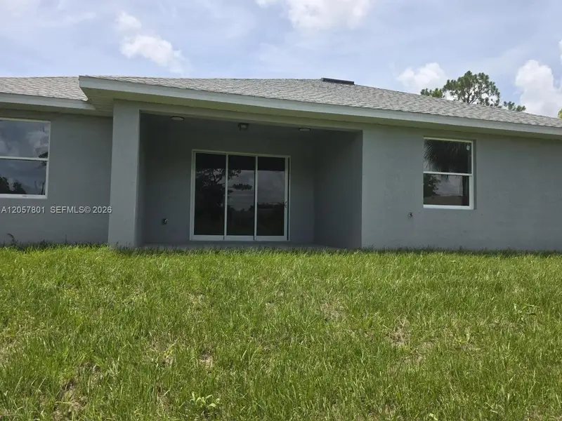 Exterior details and patio area of a home in , Fort Myers (Image 3).
