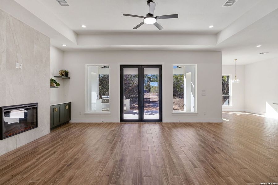 Spacious, unfurnished interior of a new home in , Spring Branch (Image 58).