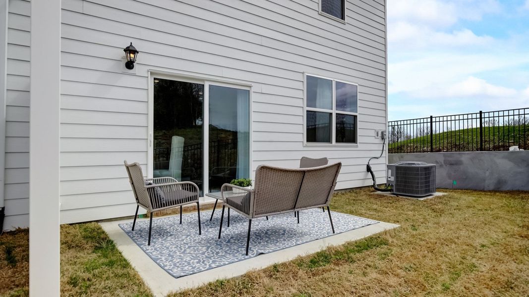 Exterior details and patio area of a home in Addison Park, Lebanon (Image 3).
