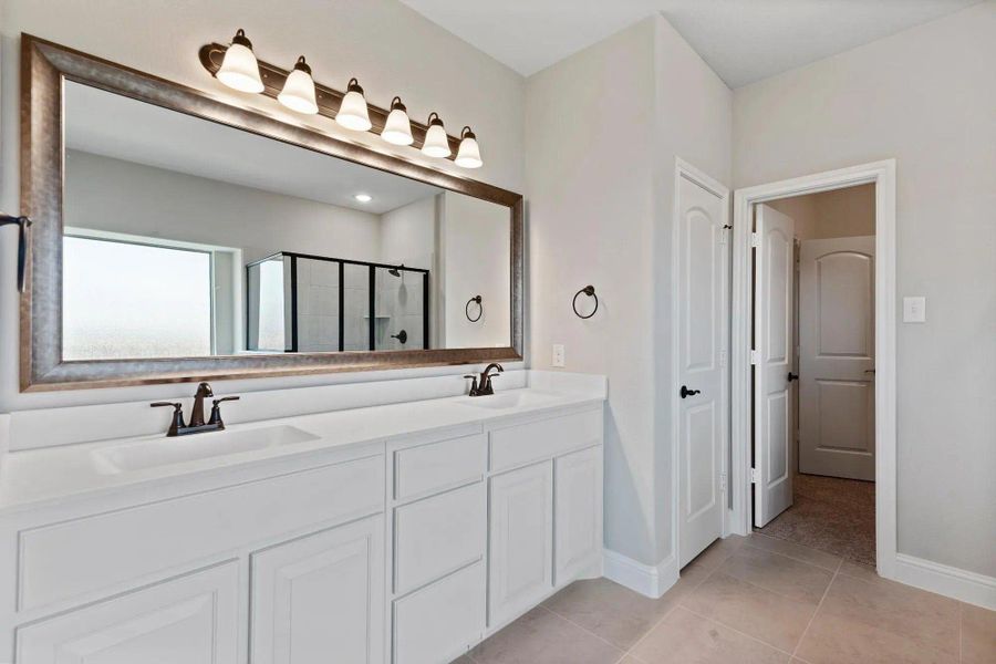 Primary Bathroom | Concept 3015 at Silo Mills - Signature Series in Joshua, TX by Landsea Homes