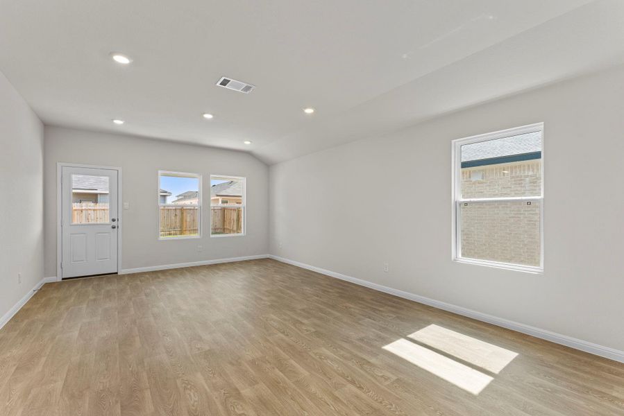 Spacious, unfurnished interior of a new home in Whisper South, San Marcos (Image 18). Spacious, unfurnished interior of a new home in Whisper South, San Marcos (Image 18).