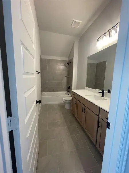 Furnished interior view inside a new home in Mercer Meadows, Royse City (Image 6).