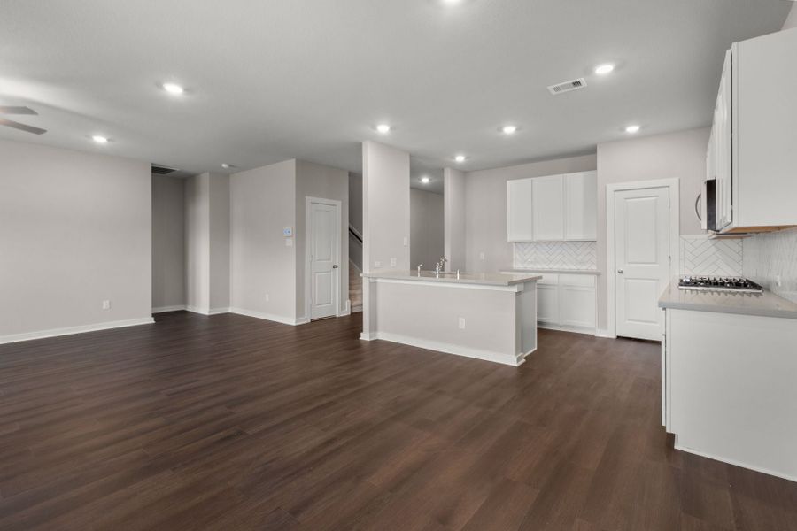 4br New Home in Dayton, TX. - Slide 8 4br New Home in Dayton, TX. - Slide 8