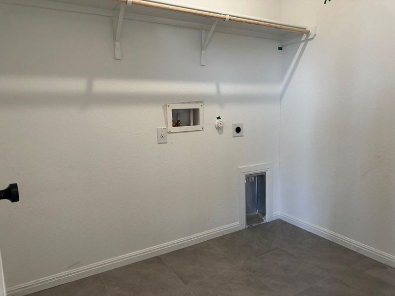 Spacious, unfurnished interior of a new home in Patterson Ranch, Georgetown (Image 14).